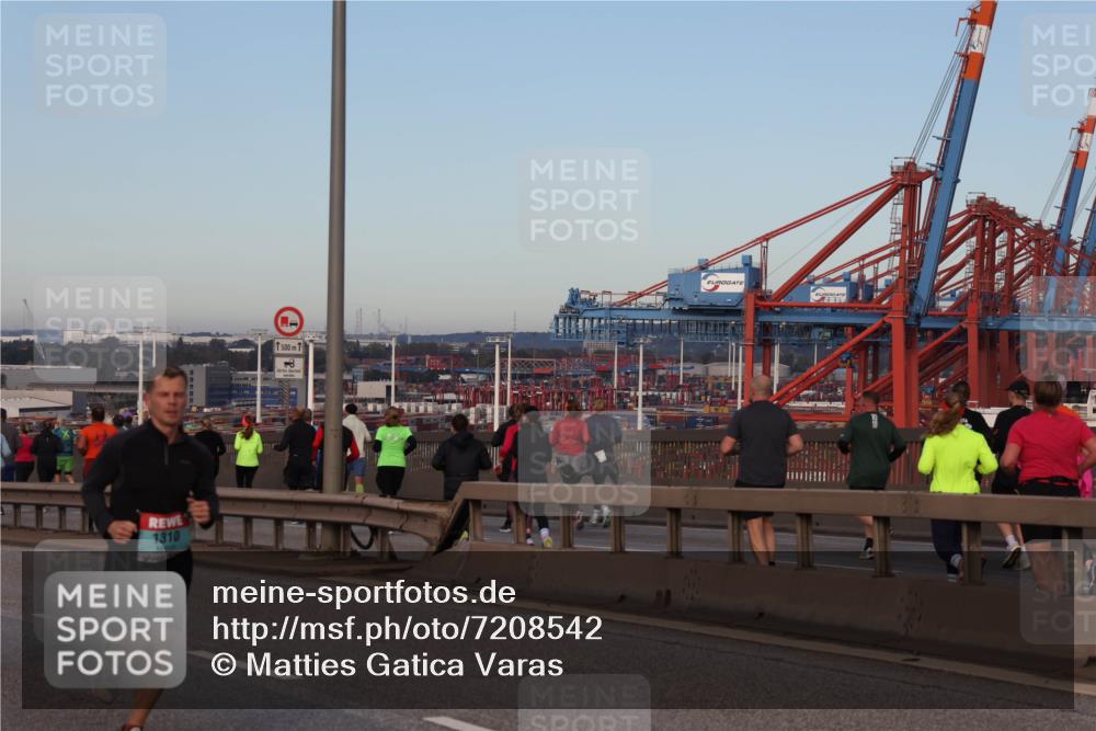 03.10.2024 - Köhlbrandbrückenlauf Matties Gatica Varas http://msf.ph/oto/7208542 03.10.2024 09:34:30 Position 2 1310, 500, 1 meine-sportfotos.de
