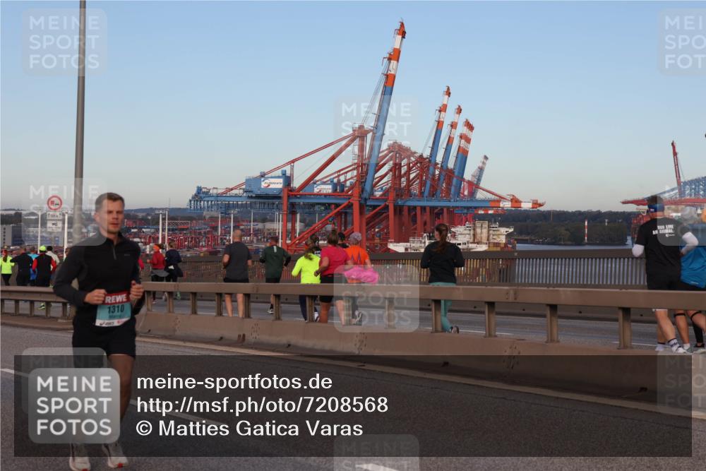 03.10.2024 - Köhlbrandbrückenlauf Matties Gatica Varas http://msf.ph/oto/7208568 03.10.2024 09:34:31 Position 2 500, 1310 meine-sportfotos.de