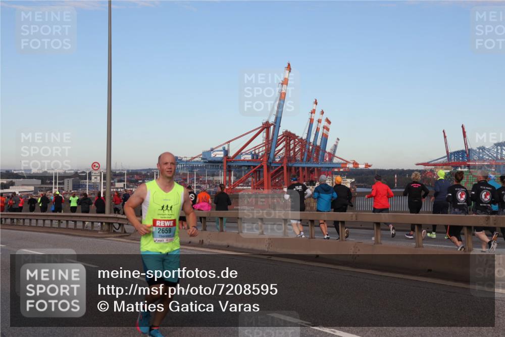 03.10.2024 - Köhlbrandbrückenlauf Matties Gatica Varas http://msf.ph/oto/7208595 03.10.2024 09:34:33 Position 2 2659 meine-sportfotos.de