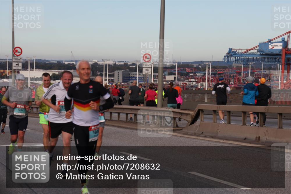 03.10.2024 - Köhlbrandbrückenlauf Matties Gatica Varas http://msf.ph/oto/7208632 03.10.2024 09:34:37 Position 2 500, 1307, 2, 1021, 500 meine-sportfotos.de