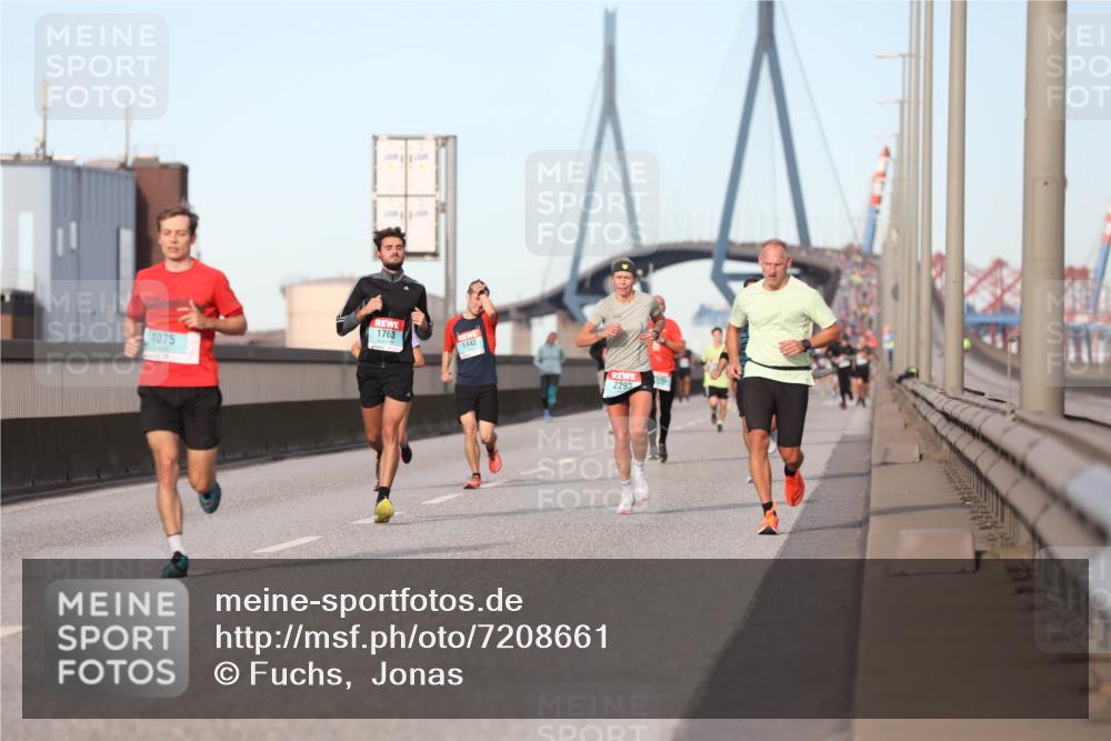 03.10.2024 - Köhlbrandbrückenlauf Fuchs,  Jonas http://msf.ph/oto/7208661 03.10.2024 09:43:55 Position 3 1075, 1763, 1442, 2293 meine-sportfotos.de