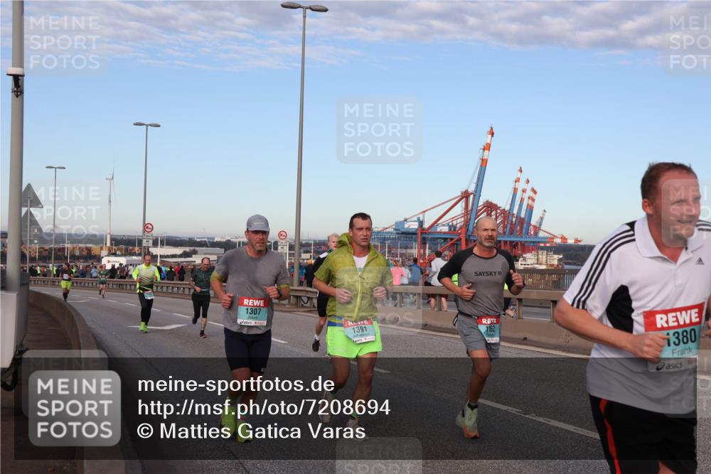 03.10.2024 - Köhlbrandbrückenlauf Matties Gatica Varas http://msf.ph/oto/7208694 03.10.2024 09:34:41 Position 2 1307, 1391, 1162, 1380 meine-sportfotos.de