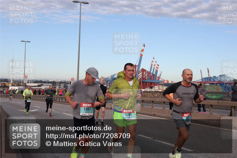 03.10.2024 - Köhlbrandbrückenlauf Matties Gatica Varas http://msf.ph/oto/7208709 03.10.2024 09:34:42 Position 2 1307, 1391, 7162 meine-sportfotos.de