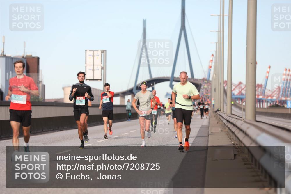 03.10.2024 - Köhlbrandbrückenlauf Fuchs,  Jonas http://msf.ph/oto/7208725 03.10.2024 09:43:56 Position 3 1075, 1442, 1763, 293 meine-sportfotos.de