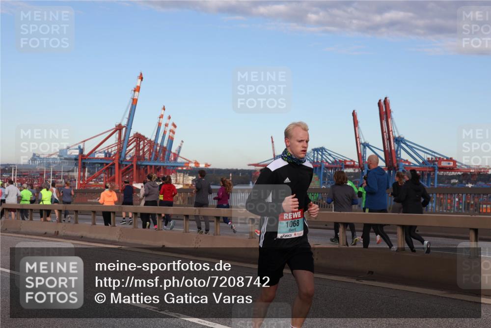 03.10.2024 - Köhlbrandbrückenlauf Matties Gatica Varas http://msf.ph/oto/7208742 03.10.2024 09:34:44 Position 2 1068 meine-sportfotos.de