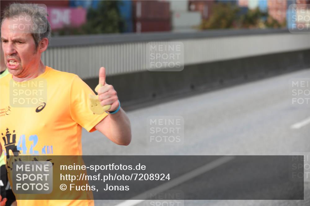 03.10.2024 - Köhlbrandbrückenlauf Fuchs,  Jonas http://msf.ph/oto/7208924 03.10.2024 09:44:15 Position 3  meine-sportfotos.de