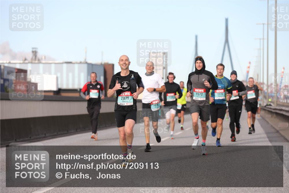 03.10.2024 - Köhlbrandbrückenlauf Fuchs,  Jonas http://msf.ph/oto/7209113 03.10.2024 09:44:22 Position 3 2875, 1572, 1170, 163 meine-sportfotos.de