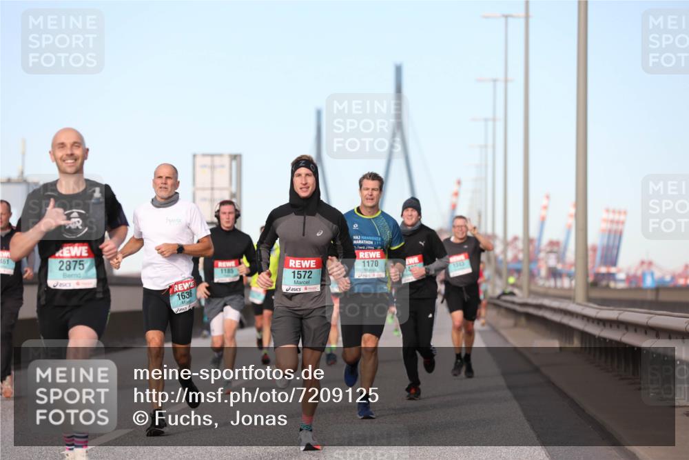 03.10.2024 - Köhlbrandbrückenlauf Fuchs,  Jonas http://msf.ph/oto/7209125 03.10.2024 09:44:22 Position 3 461, 2875, 1185, 1636, 1572, 3, 2017, 1170, 1343 meine-sportfotos.de