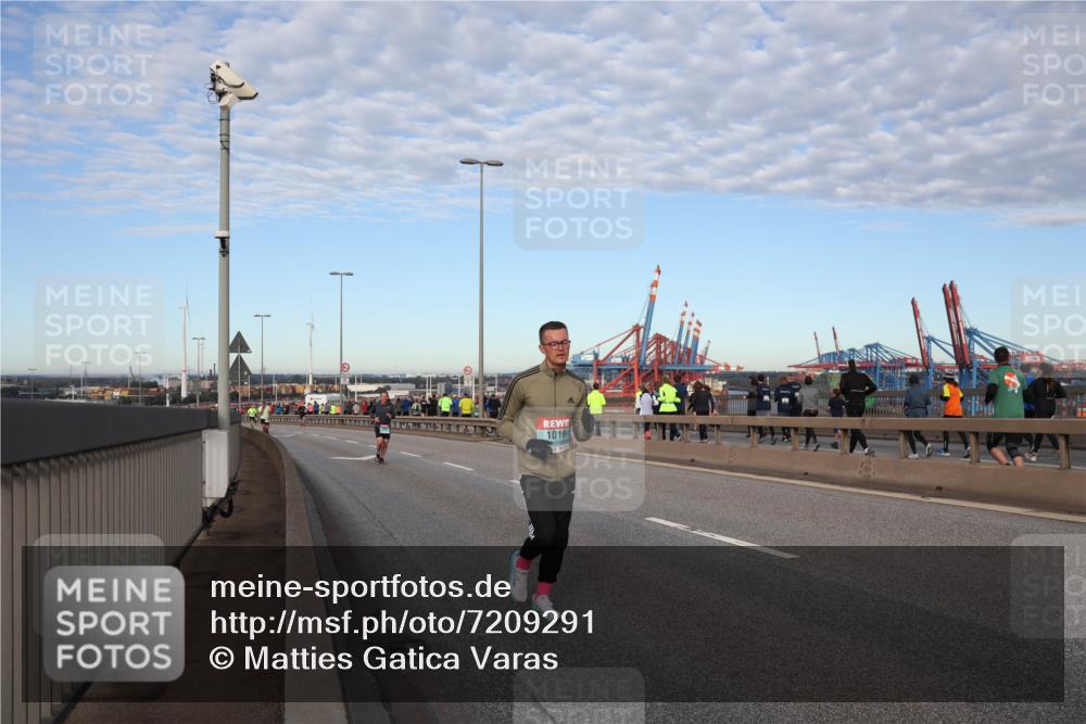 03.10.2024 - Köhlbrandbrückenlauf Matties Gatica Varas http://msf.ph/oto/7209291 03.10.2024 09:35:03 Position 2 2, 1016 meine-sportfotos.de