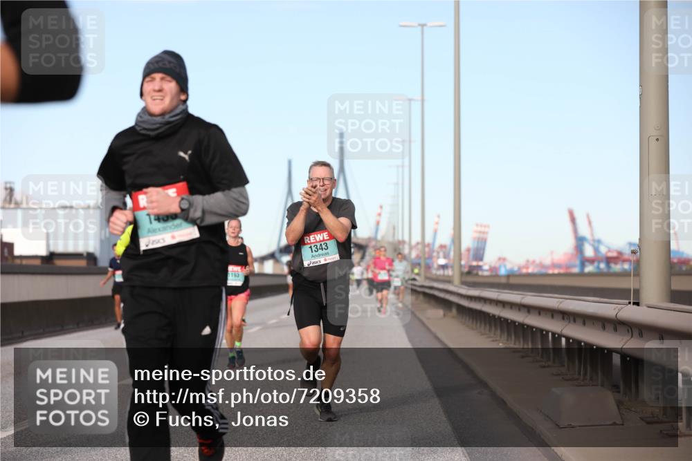 03.10.2024 - Köhlbrandbrückenlauf Fuchs,  Jonas http://msf.ph/oto/7209358 03.10.2024 09:44:27 Position 3 1400, 1193, 1343 meine-sportfotos.de