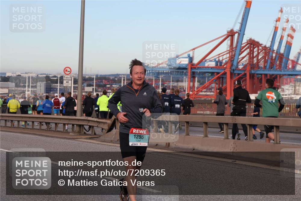 03.10.2024 - Köhlbrandbrückenlauf Matties Gatica Varas http://msf.ph/oto/7209365 03.10.2024 09:35:07 Position 2 500, 1255 meine-sportfotos.de