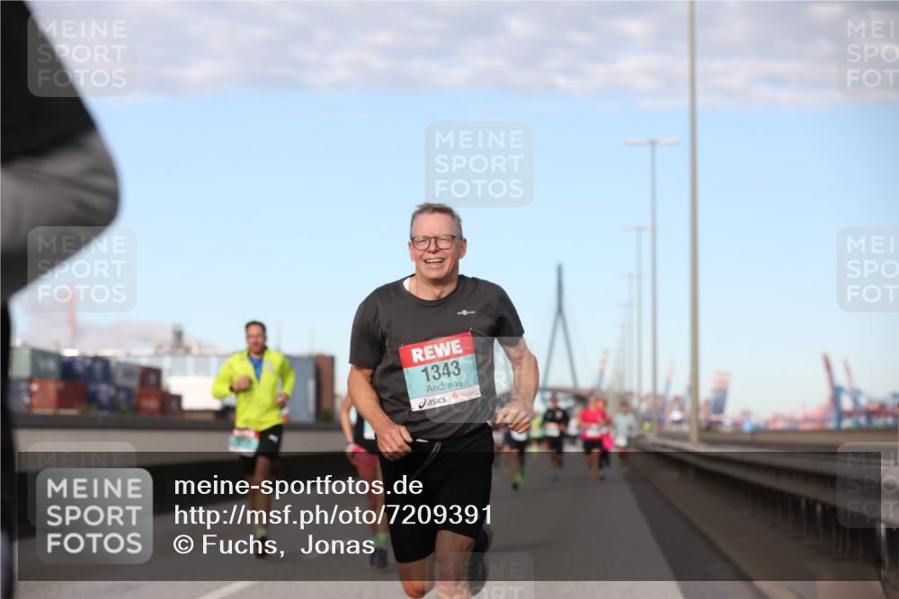 03.10.2024 - Köhlbrandbrückenlauf Fuchs,  Jonas http://msf.ph/oto/7209391 03.10.2024 09:44:29 Position 3 1343 meine-sportfotos.de