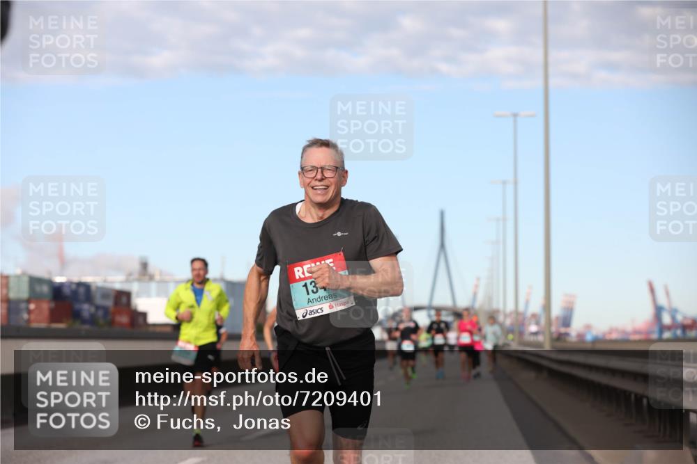 03.10.2024 - Köhlbrandbrückenlauf Fuchs,  Jonas http://msf.ph/oto/7209401 03.10.2024 09:44:29 Position 3 13 meine-sportfotos.de