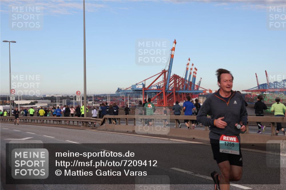 03.10.2024 - Köhlbrandbrückenlauf Matties Gatica Varas http://msf.ph/oto/7209412 03.10.2024 09:35:08 Position 2 1255 meine-sportfotos.de