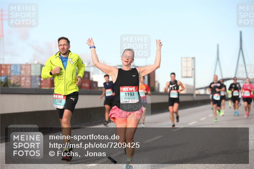 03.10.2024 - Köhlbrandbrückenlauf Fuchs,  Jonas http://msf.ph/oto/7209425 03.10.2024 09:44:30 Position 3 1250, 1193 meine-sportfotos.de
