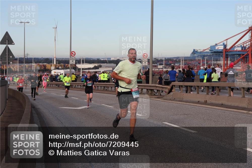 03.10.2024 - Köhlbrandbrückenlauf Matties Gatica Varas http://msf.ph/oto/7209445 03.10.2024 09:35:14 Position 2 500, 500, 142 meine-sportfotos.de