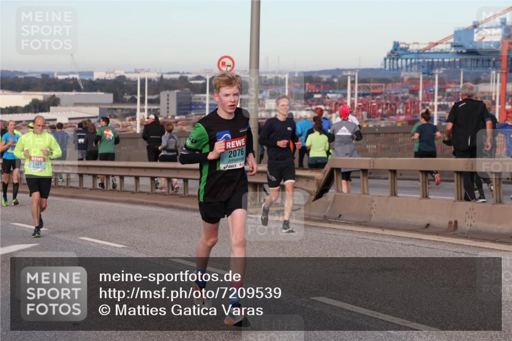 03.10.2024 - Köhlbrandbrückenlauf Matties Gatica Varas http://msf.ph/oto/7209539 03.10.2024 09:35:17 Position 2 1482, 2076 meine-sportfotos.de
