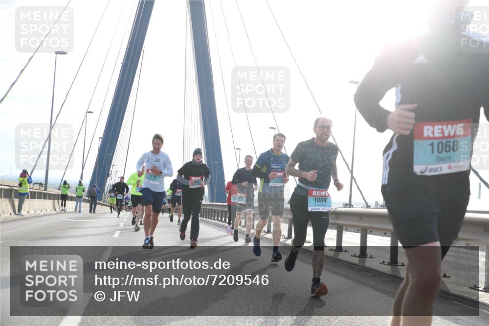 03.10.2024 - Köhlbrandbrückenlauf Jannik Wohlers http://msf.ph/oto/7209546 03.10.2024 09:20:44 Position 1 2522, 1218, 1437, 170, 1089, 1068 meine-sportfotos.de