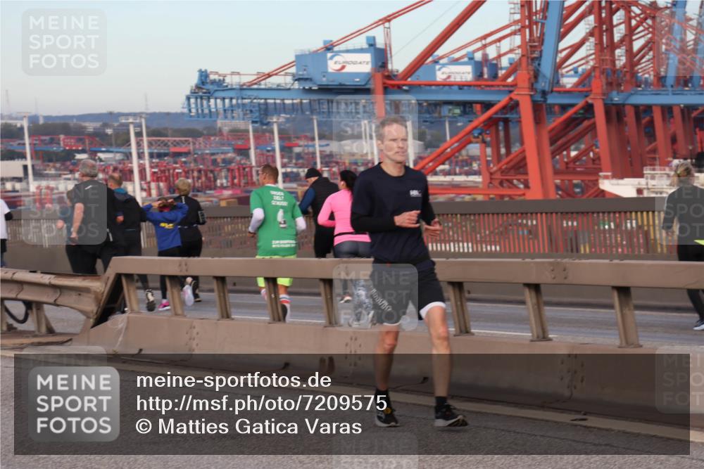 03.10.2024 - Köhlbrandbrückenlauf Matties Gatica Varas http://msf.ph/oto/7209575 03.10.2024 09:35:19 Position 2  meine-sportfotos.de
