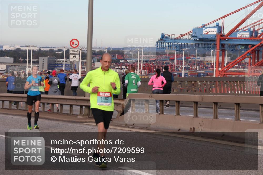 03.10.2024 - Köhlbrandbrückenlauf Matties Gatica Varas http://msf.ph/oto/7209599 03.10.2024 09:35:21 Position 2 1132, 1500, 1482 meine-sportfotos.de