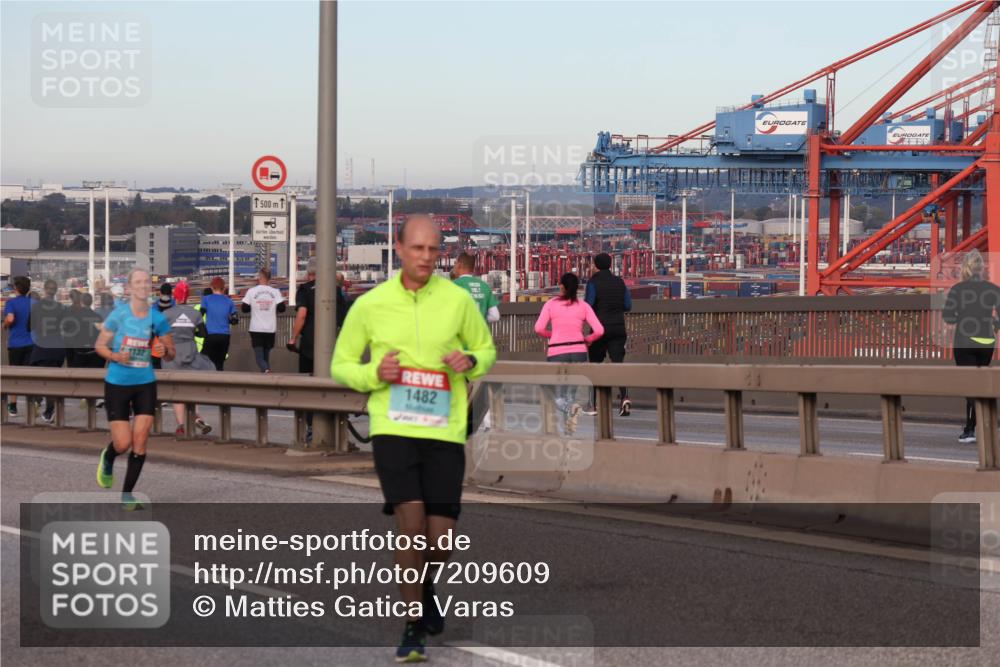 03.10.2024 - Köhlbrandbrückenlauf Matties Gatica Varas http://msf.ph/oto/7209609 03.10.2024 09:35:21 Position 2 1132, 500, 1482 meine-sportfotos.de