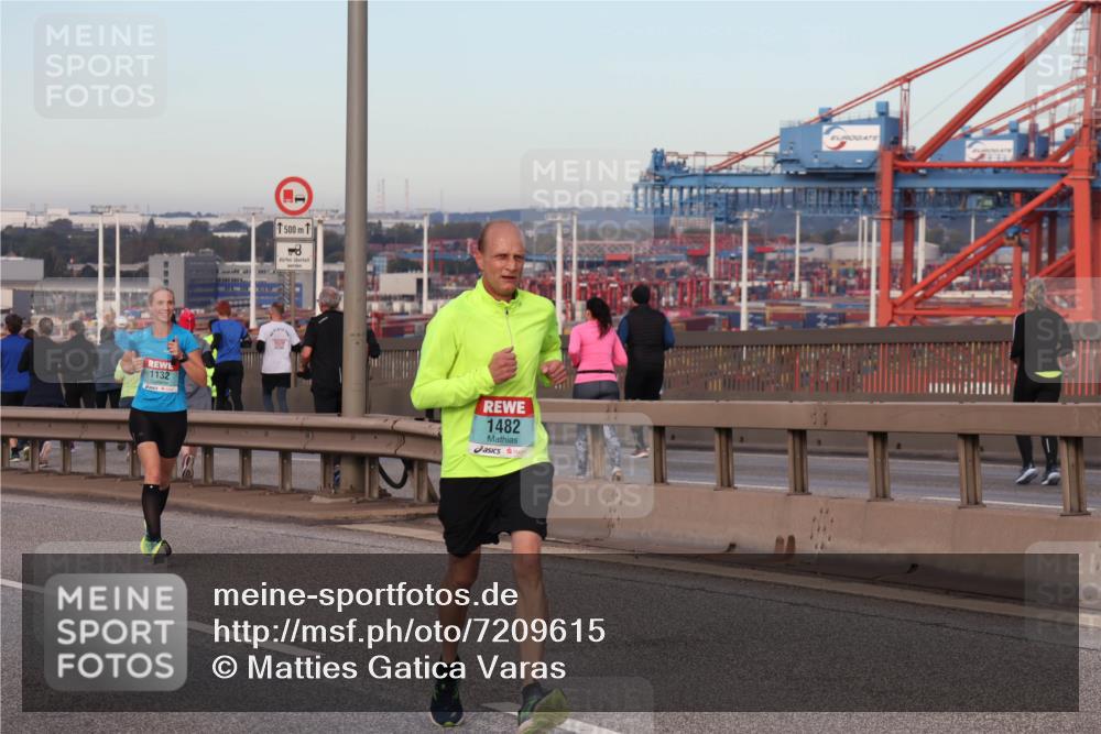 03.10.2024 - Köhlbrandbrückenlauf Matties Gatica Varas http://msf.ph/oto/7209615 03.10.2024 09:35:21 Position 2 1132, 500, 18, 1482 meine-sportfotos.de
