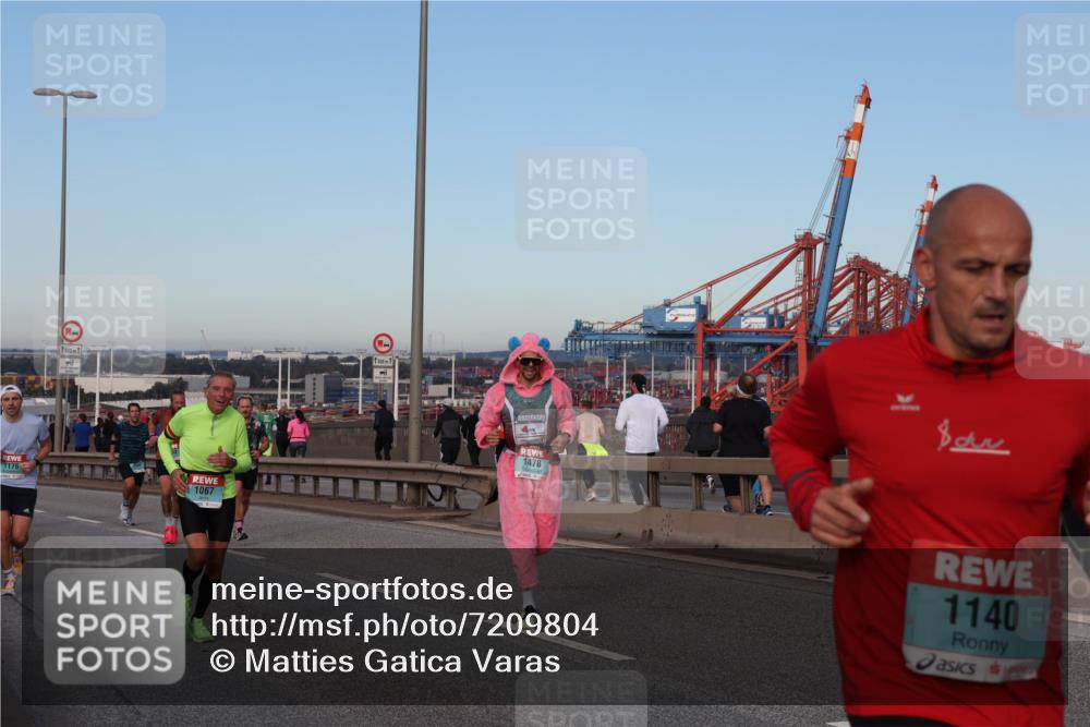 03.10.2024 - Köhlbrandbrückenlauf Matties Gatica Varas http://msf.ph/oto/7209804 03.10.2024 09:35:27 Position 2 500, 1176, 1067, 500, 1478, 1140 meine-sportfotos.de