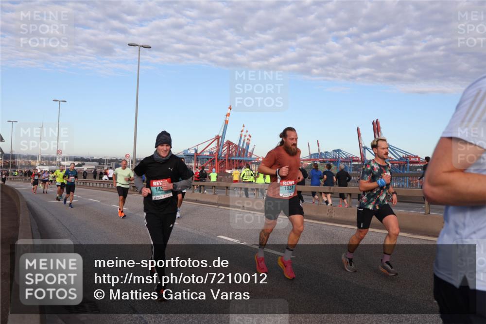 03.10.2024 - Köhlbrandbrückenlauf Matties Gatica Varas http://msf.ph/oto/7210012 03.10.2024 09:35:34 Position 2 143, 1533 meine-sportfotos.de