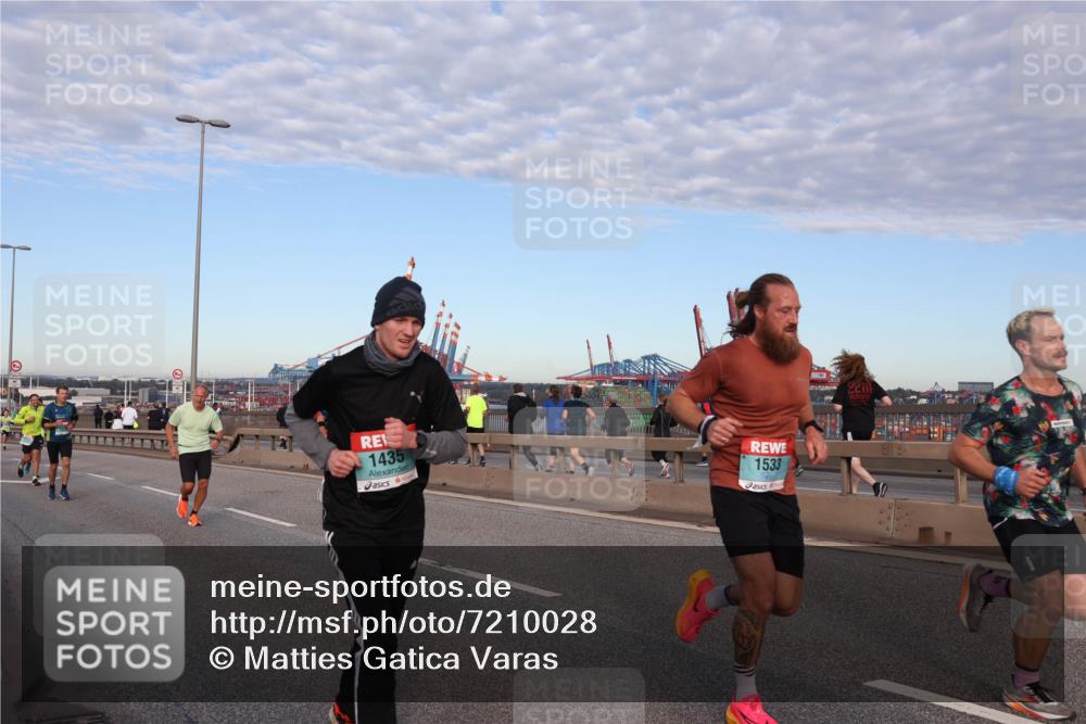 03.10.2024 - Köhlbrandbrückenlauf Matties Gatica Varas http://msf.ph/oto/7210028 03.10.2024 09:35:35 Position 2 1435, 1533 meine-sportfotos.de