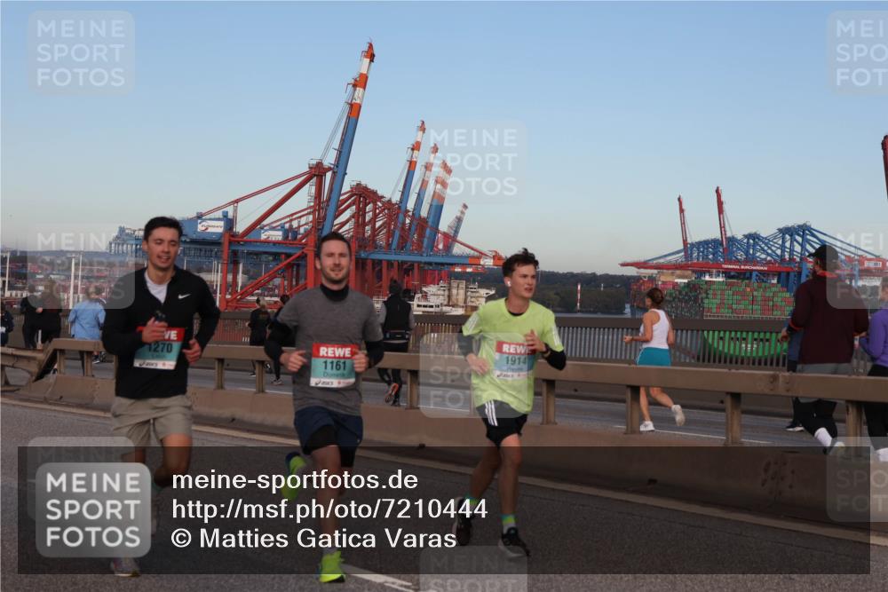 03.10.2024 - Köhlbrandbrückenlauf Matties Gatica Varas http://msf.ph/oto/7210444 03.10.2024 09:35:46 Position 2 1270, 1161, 1914 meine-sportfotos.de