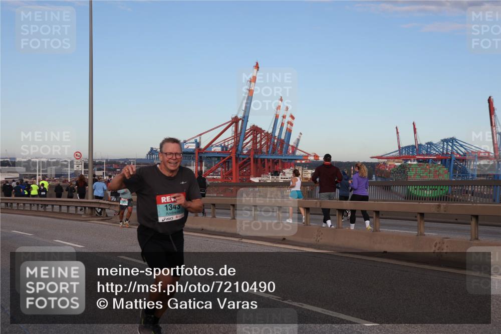 03.10.2024 - Köhlbrandbrückenlauf Matties Gatica Varas http://msf.ph/oto/7210490 03.10.2024 09:35:48 Position 2 1343 meine-sportfotos.de
