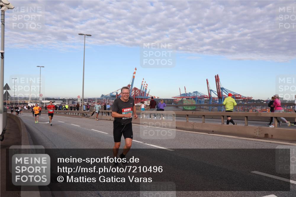 03.10.2024 - Köhlbrandbrückenlauf Matties Gatica Varas http://msf.ph/oto/7210496 03.10.2024 09:35:49 Position 2 1313 meine-sportfotos.de