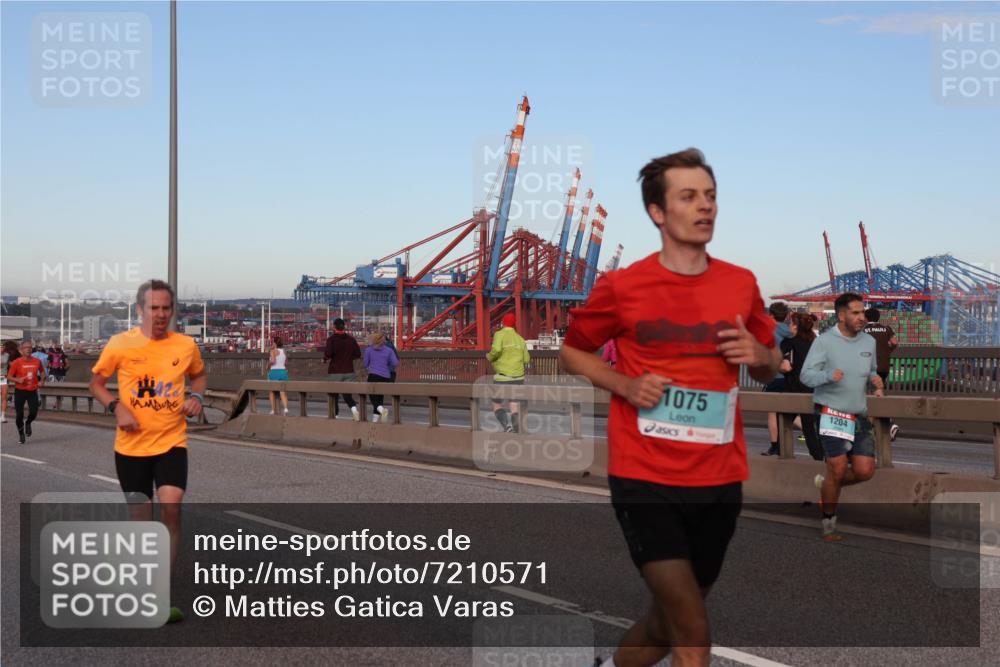 03.10.2024 - Köhlbrandbrückenlauf Matties Gatica Varas http://msf.ph/oto/7210571 03.10.2024 09:35:53 Position 2 1075, 1204 meine-sportfotos.de