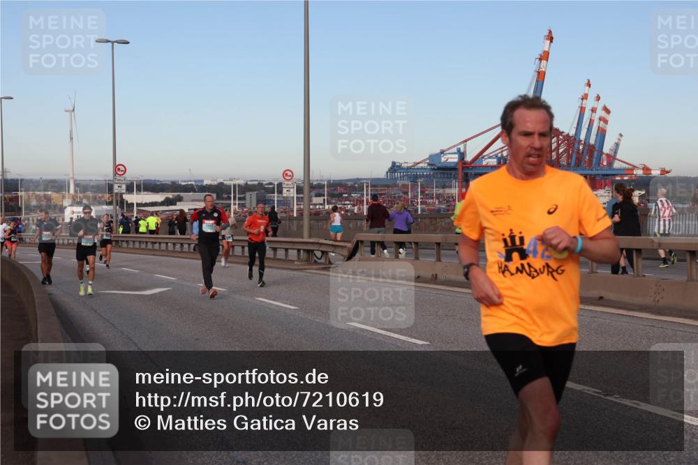 03.10.2024 - Köhlbrandbrückenlauf Matties Gatica Varas http://msf.ph/oto/7210619 03.10.2024 09:35:55 Position 2  meine-sportfotos.de