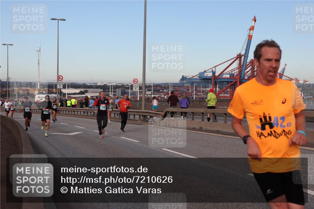 03.10.2024 - Köhlbrandbrückenlauf Matties Gatica Varas http://msf.ph/oto/7210626 03.10.2024 09:35:55 Position 2 1461 meine-sportfotos.de