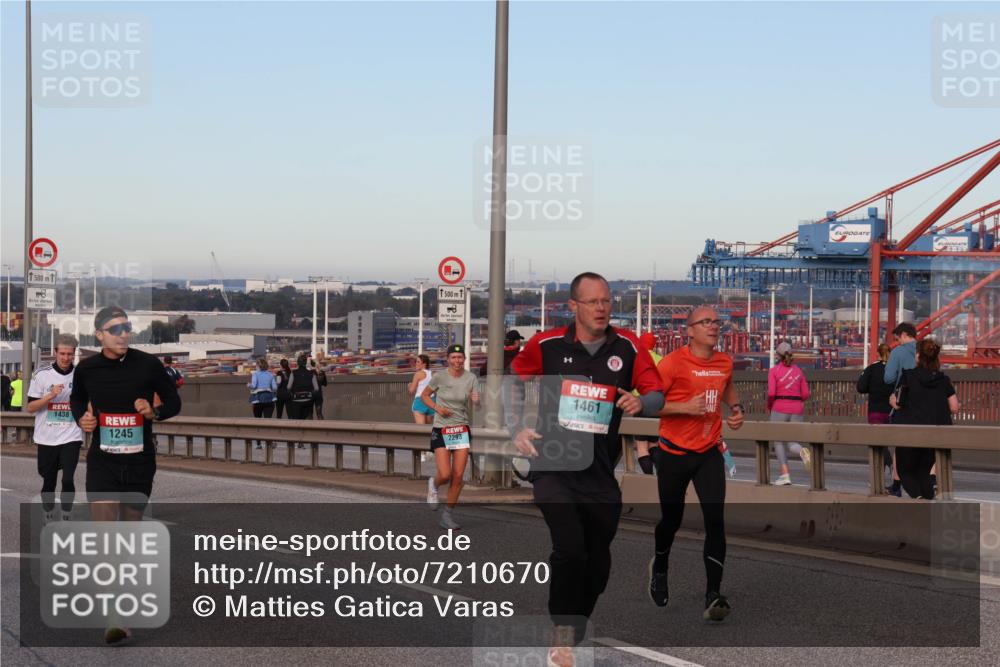 03.10.2024 - Köhlbrandbrückenlauf Matties Gatica Varas http://msf.ph/oto/7210670 03.10.2024 09:35:58 Position 2 1500, 18, 500, 141, 1461, 1438, 1245, 2293 meine-sportfotos.de