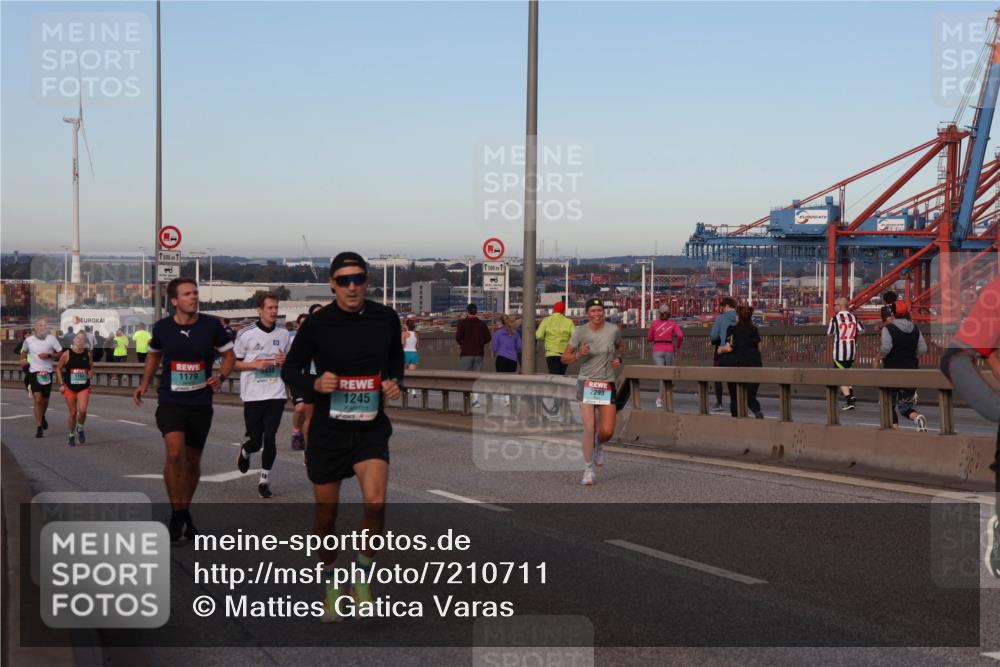 03.10.2024 - Köhlbrandbrückenlauf Matties Gatica Varas http://msf.ph/oto/7210711 03.10.2024 09:35:59 Position 2 1500, 1, 1179, 1245, 1500, 2293 meine-sportfotos.de