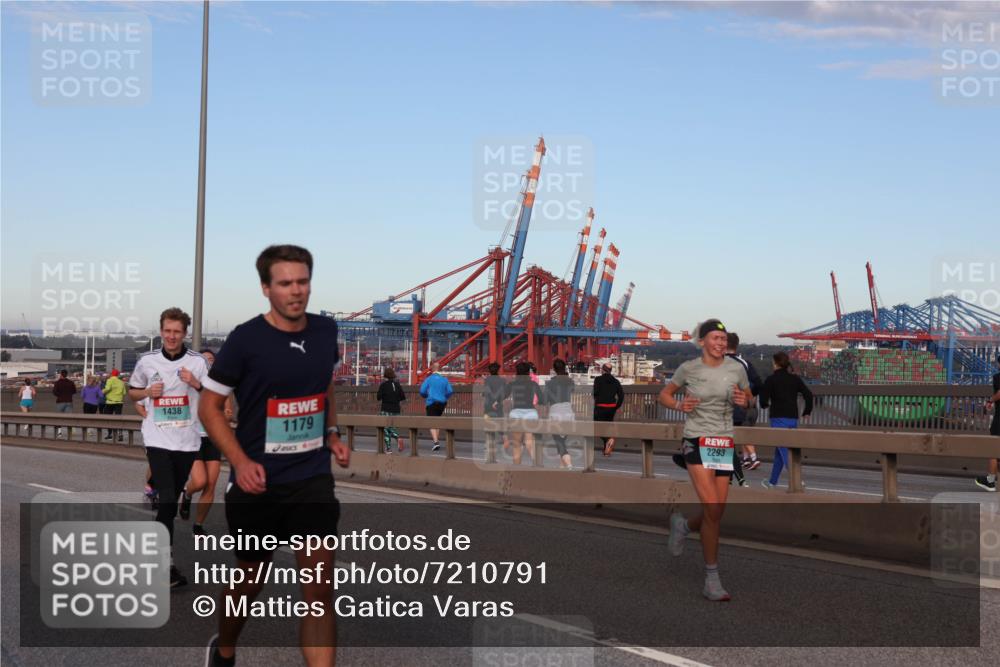 03.10.2024 - Köhlbrandbrückenlauf Matties Gatica Varas http://msf.ph/oto/7210791 03.10.2024 09:36:03 Position 2 1438, 1179, 2293 meine-sportfotos.de