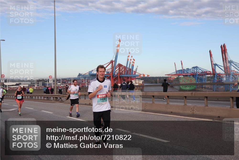 03.10.2024 - Köhlbrandbrückenlauf Matties Gatica Varas http://msf.ph/oto/7210822 03.10.2024 09:36:05 Position 2 1193, 1217, 1438 meine-sportfotos.de