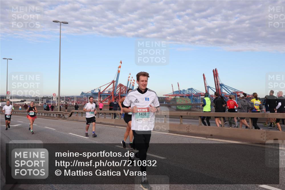 03.10.2024 - Köhlbrandbrückenlauf Matties Gatica Varas http://msf.ph/oto/7210832 03.10.2024 09:36:05 Position 2 1438 meine-sportfotos.de