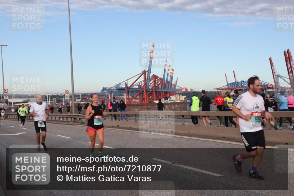 03.10.2024 - Köhlbrandbrückenlauf Matties Gatica Varas http://msf.ph/oto/7210877 03.10.2024 09:36:07 Position 2 1193, 1217 meine-sportfotos.de