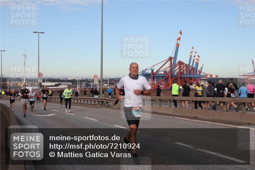 03.10.2024 - Köhlbrandbrückenlauf Matties Gatica Varas http://msf.ph/oto/7210924 03.10.2024 09:36:09 Position 2 163 meine-sportfotos.de