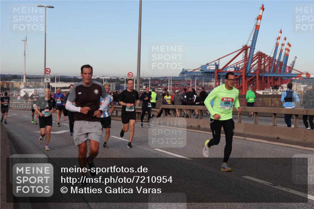 03.10.2024 - Köhlbrandbrückenlauf Matties Gatica Varas http://msf.ph/oto/7210954 03.10.2024 09:36:15 Position 2 2875, 1496 meine-sportfotos.de