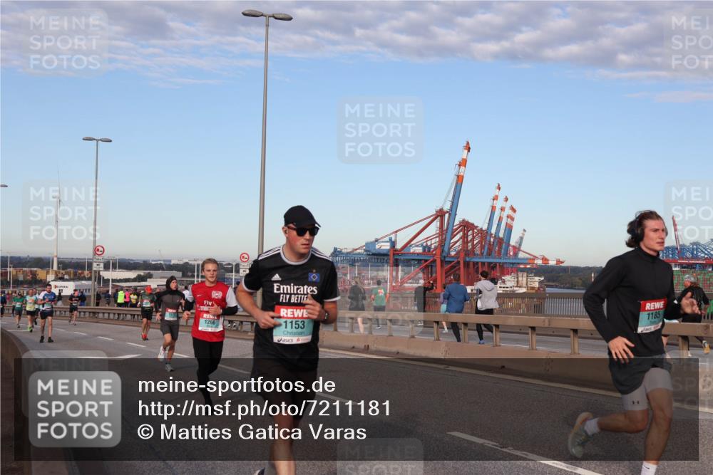 03.10.2024 - Köhlbrandbrückenlauf Matties Gatica Varas http://msf.ph/oto/7211181 03.10.2024 09:36:25 Position 2 1266, 1153, 1185 meine-sportfotos.de