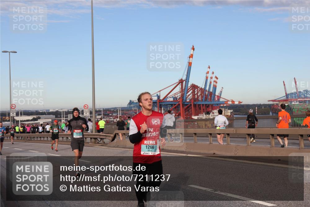 03.10.2024 - Köhlbrandbrückenlauf Matties Gatica Varas http://msf.ph/oto/7211237 03.10.2024 09:36:27 Position 2 500, 1, 1572, 1266 meine-sportfotos.de