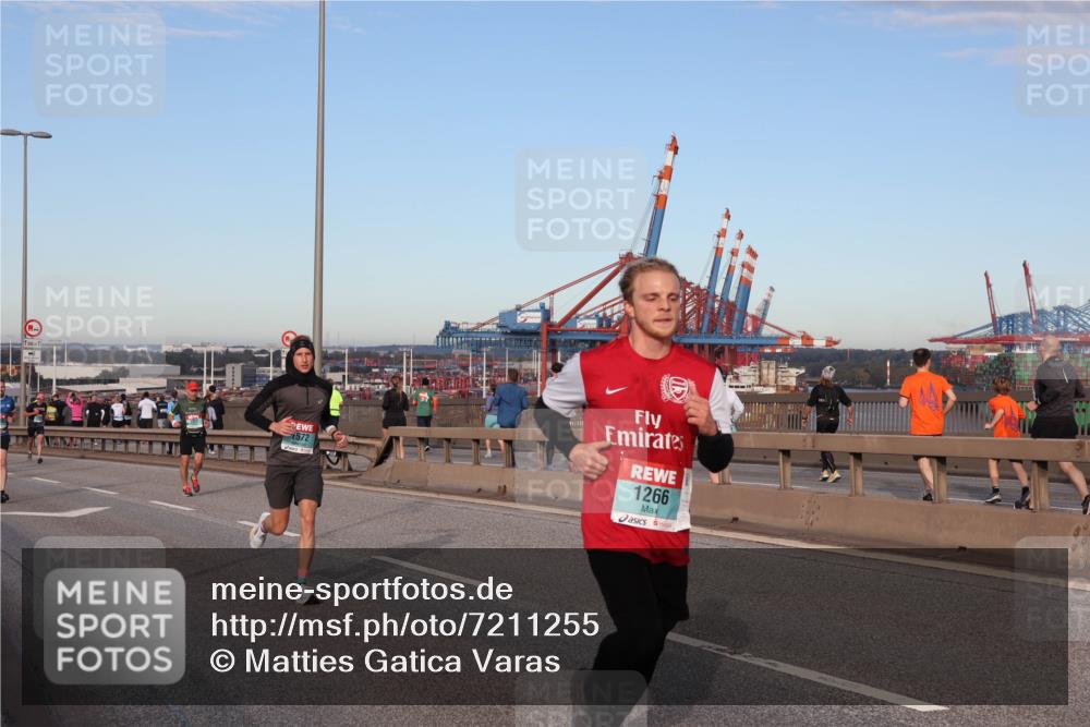 03.10.2024 - Köhlbrandbrückenlauf Matties Gatica Varas http://msf.ph/oto/7211255 03.10.2024 09:36:28 Position 2 1572, 1266 meine-sportfotos.de