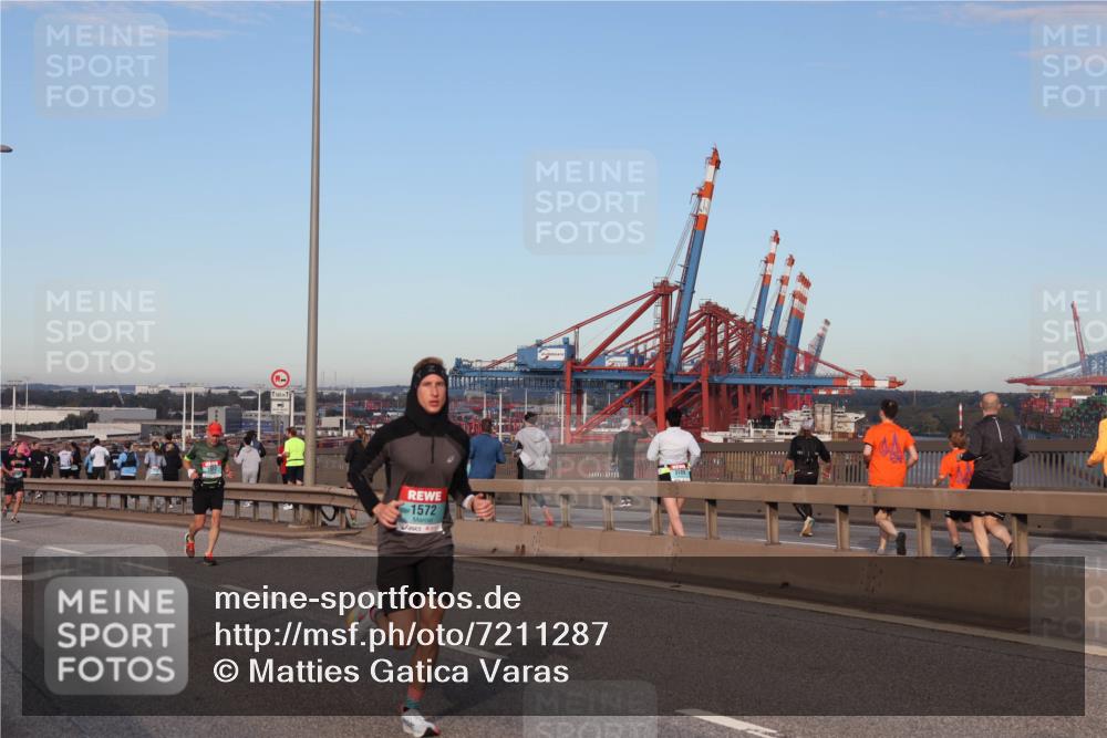 03.10.2024 - Köhlbrandbrückenlauf Matties Gatica Varas http://msf.ph/oto/7211287 03.10.2024 09:36:29 Position 2 500, 1572 meine-sportfotos.de