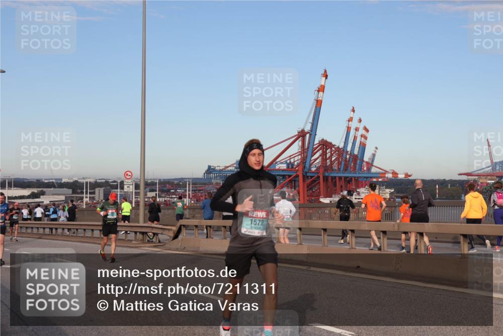 03.10.2024 - Köhlbrandbrückenlauf Matties Gatica Varas http://msf.ph/oto/7211311 03.10.2024 09:36:29 Position 2 500, 1, 1572 meine-sportfotos.de