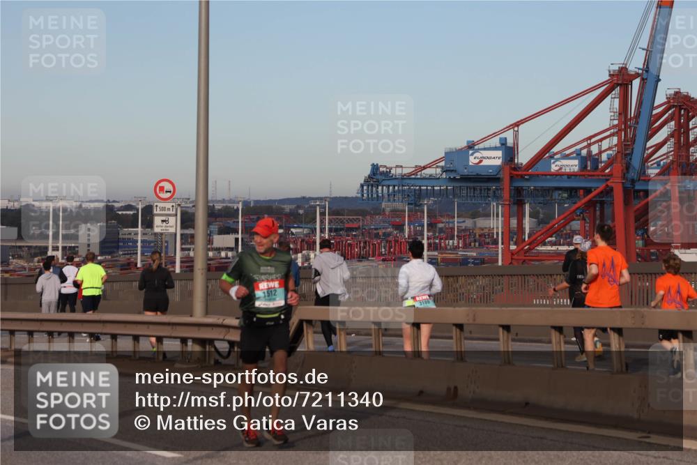 03.10.2024 - Köhlbrandbrückenlauf Matties Gatica Varas http://msf.ph/oto/7211340 03.10.2024 09:36:31 Position 2 1500, 1, 1512 meine-sportfotos.de