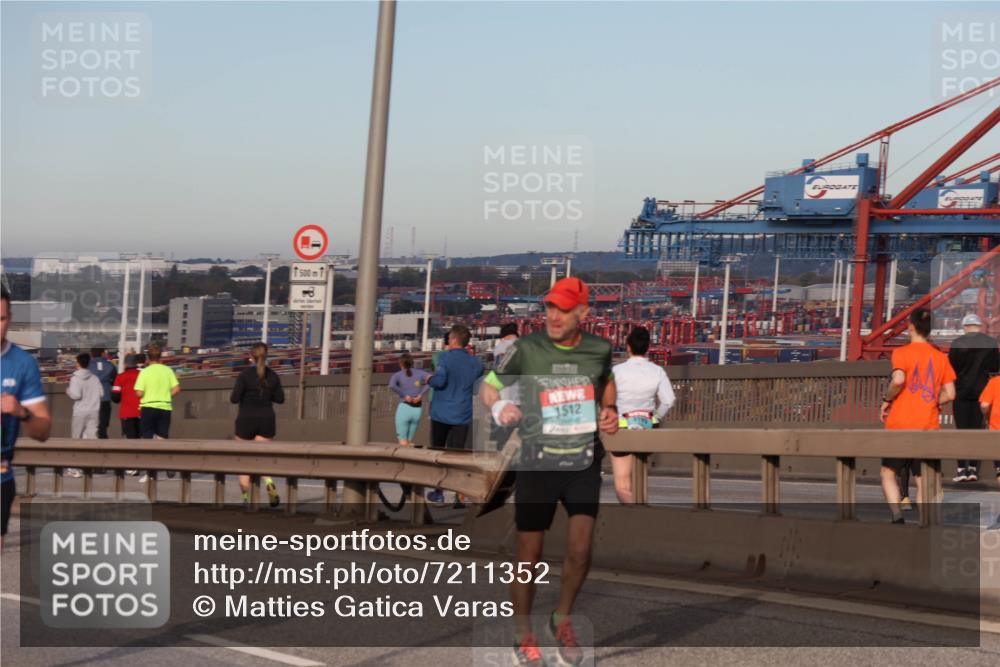 03.10.2024 - Köhlbrandbrückenlauf Matties Gatica Varas http://msf.ph/oto/7211352 03.10.2024 09:36:31 Position 2 500, 1512 meine-sportfotos.de